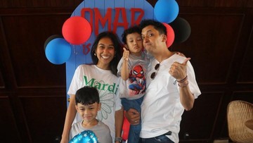 5-potret-kamal-rasyid-duo-bahlul-dan-keluarga,-si-penyiar-radio-yang-kocak