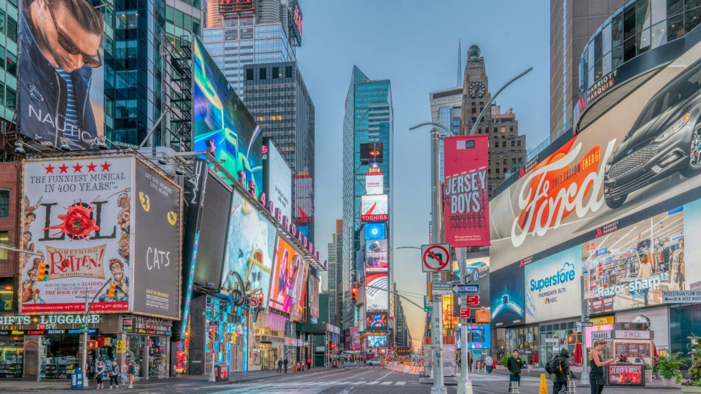 solusi-terintegrasi-videotron,-cctv,-dan-interactive-display-untuk-bisnis-modern