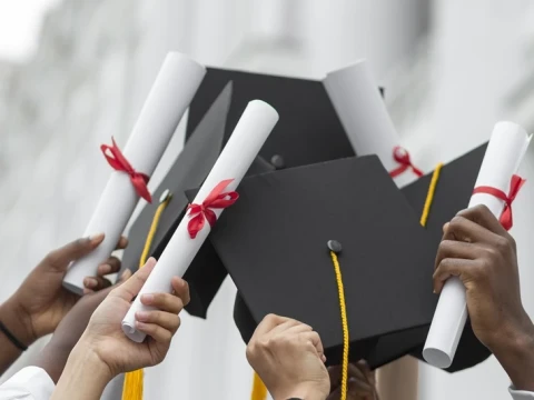 dpr-ingatkan-risiko-penutupan-prodi-kampus,-minta-reformasi-perguruan-tinggi