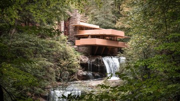menyatu-dengan-alam,-rumah-mewah-ini-dibangun-di-atas-air-terjun