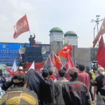 aksi-di-dpr,-gerakan-buruh-bersama-rakyat-kritik-perayaan-may-day-bersama-penguasa