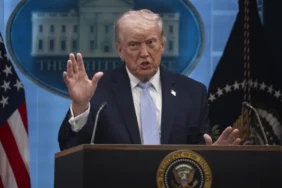 trump-membual,-sebut-‘perampokan’-kapal-iran-sebagai-bisnis-menguntungkan