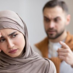 hukum-suami-tidak-memberi-nafkah-ke-istri-yang-bekerja