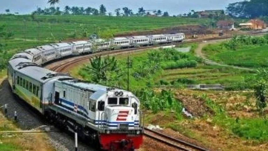 pengajian-di-rel-kereta:-ibadah-atau-mengundang-petaka?