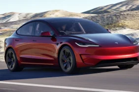 dibuat-di-china,-harga-varian-baru-tesla-model-3-cetak-sejarah