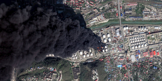 oil-refineries-are-catching-fire-in-war-or-by-accident.-how-does-this-worsen-the-energy-crunch?