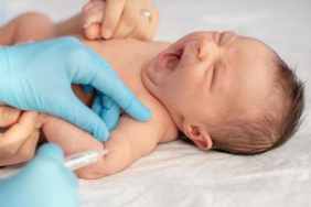 mengapa-bayi-baru-lahir-harus-segera-diberi-imunisasi-vitamin-k?-penting-diketahui!