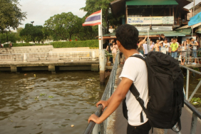 why-every-hungry-backpacker-now-travels-with-a-facebook-downloader