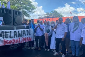 gema-“hidup-buruh!”-di-padang:-ilusi-ump,-dan-terabaikannya-hak-buruh-perempuan