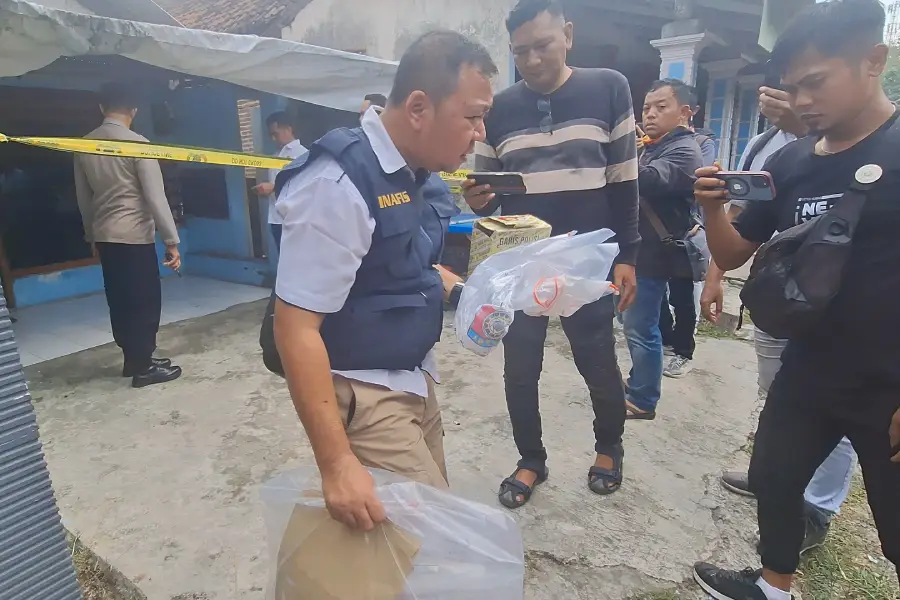 polisi-amankan-sajam-di-kasus-ibu-tewas-dan-anak-terluka-di-mojokerto