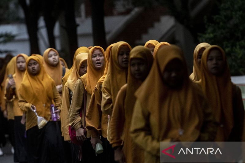 dpr:-lindungi-korban-kekerasan-seksual-di-pesantren-secara-menyeluruh