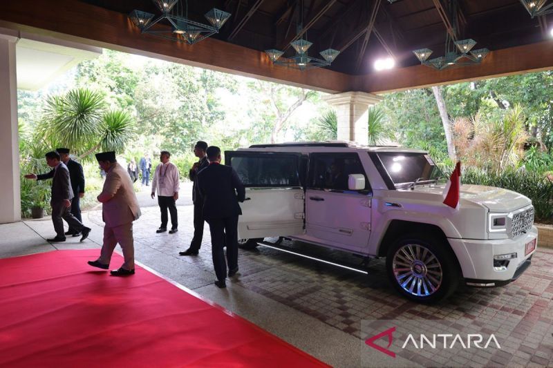 prabowo-gunakan-mobil-maung-saat-hadiri-ktt-ke-48-asean-di-filipina