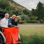 5-potret-oki-rengga-agak-laen-bareng-istri-dan-anak,-terbaru-liburan-ke-jepang