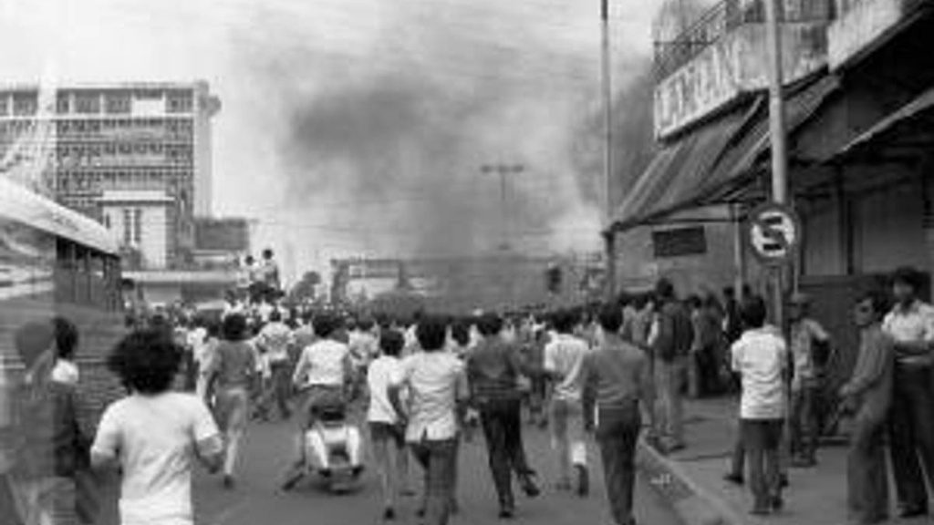 razia-perut-buncit:-satir-mahasiswa-yang-mendahului-ledakan-malari-1974