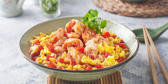 Tomat Telor, Menu Rumahan Sederhana yang Selalu Berhasil Menghadirkan Rasa Hangat di Meja Makan