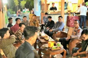 kapolresta-sidoarjo-ngopi-bareng-dengan-perwakilan-mahasiswa