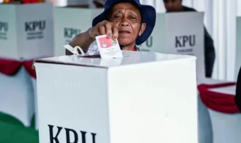 dpr-nilai-usulan-blacklist-pelaku-politik-uang-layak-dibahas-dalam-ruu-pemilu
