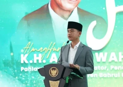wapres-gibran-ajak-santri-teladani-mbah-wahab,-gerakkan-persatuan