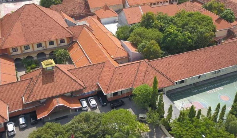 sekolah-di-jawa-timur-unggul-prestasi,-jawa-tengah-menguntit-ketat