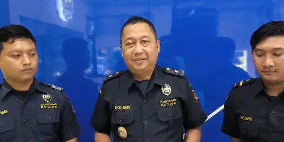 Bea Cukai Gresik Bongkar Gudang Rokok Ilegal, Nilai Barang Bukti Capai Rp 8,7 Miliar