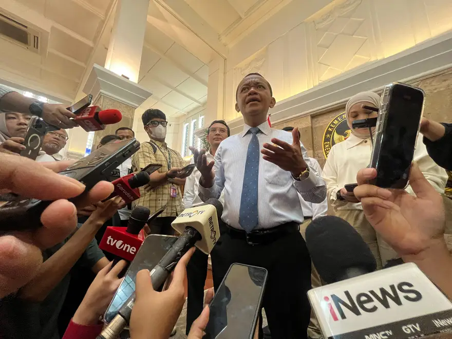 bahlil-tegaskan-ri-tak-mau-asal-jual-listrik-ke-singapura