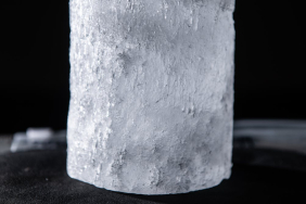 stardust-trapped-in-antarctic-ice-reveals-tens-of-thousands-of-years-of-solar-system’s-past