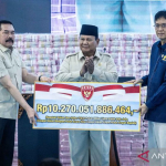 presiden-prabowo-saksikan-penyerahan-rp10,27-triliun-ke-kas-negara