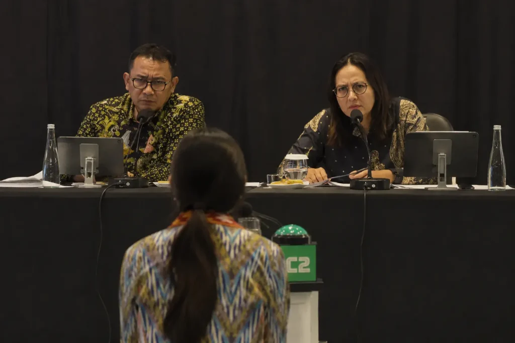 cerdas-cermat-&-sindrom-defensif-indonesia