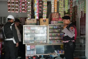 satpol-pp-jombang-bersama-tim-gabungan-amankan-377-pak-rokok-ilegal