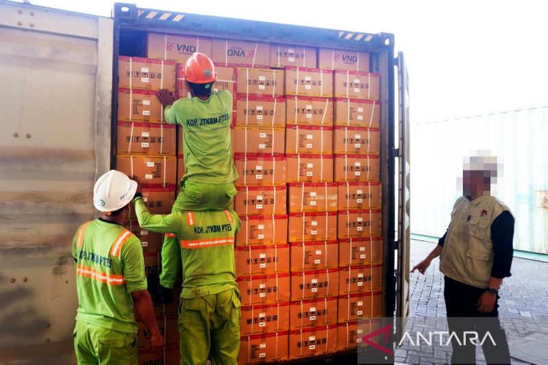kpk-pastikan-panggil-blueray-cargo-dan-bea-cukai-usai-sita-kontainer