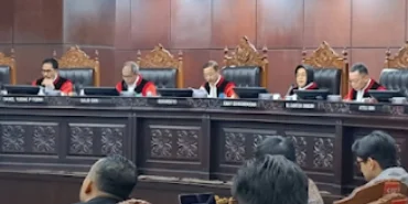 tolak-uji-materi-uu-ikn,-mk:-jakarta-masih-jadi-ibu-kota-negara