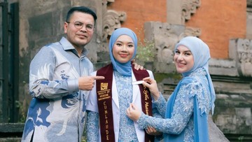 potret-syifa-putri-sambung-irish-bella-jalani-upacara-sumpah-dokter