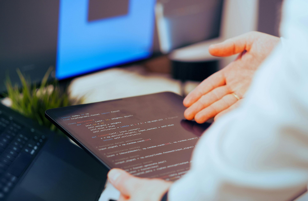 ai-development-partner-untuk-perusahaan-cash-rich-dan-ambisi-dominasi-digital