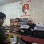 polisi-gerebek-rumah-produksi-petasan-ilegal-di-probolinggo,-500-petasan-disita