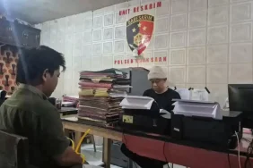 polisi-gerebek-rumah-produksi-petasan-ilegal-di-probolinggo,-500-petasan-disita