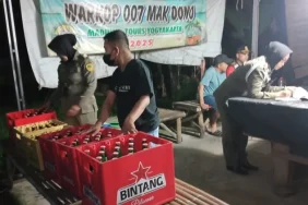 satpol-pp-madiun-gencarkan-operasi-penertiban-minuman-beralkohol-ilegal-di-kecamatan-jiwan