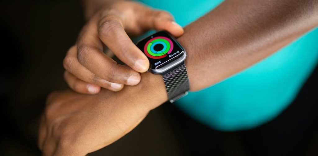 ‘smartwatch’-enggak-selalu-akurat:-sains-ungkap-6-cara-perangkat-ini-bohongi-kita