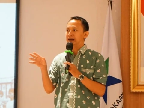 guru-honorer-non-asn-penyelamat-pembelajaran-di-tengah-krisis-dan-ketimpangan-guru-asn