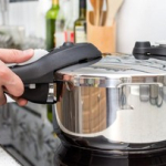 10-panci-presto-terbaik-untuk-memasak-beragam-makanan-cepat-dan-mudah