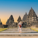 solo-traveling-vs-group-tour:-mana-yang-lebih-worth-it-di-jogja?