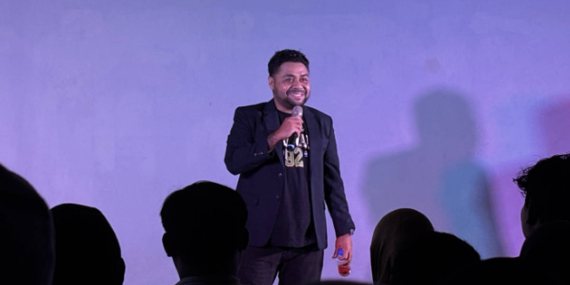 tur-stand-up-komedi-“lewat-belakang-x-aman-ya?”-sukses-menghibur-jakarta