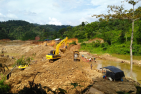 mengapa-tambang-emas-ilegal-di-sumbar-terus-marak?