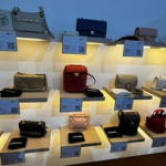 wujud-perhiasan-dan-tas-mewah-sandra-dewi-yang-dilelang-kejagung,-chanel-dihargai-rp93,3-juta