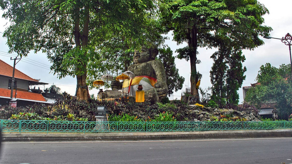 mitos-patung-bayi-sakah-di-gianyar-bali,-bisa-menangis-dan-menoleh-di-malam-hari