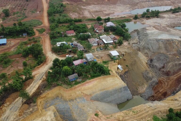 warga-torobulu-protes-tambang-nikel-makin-dekati-pemukiman