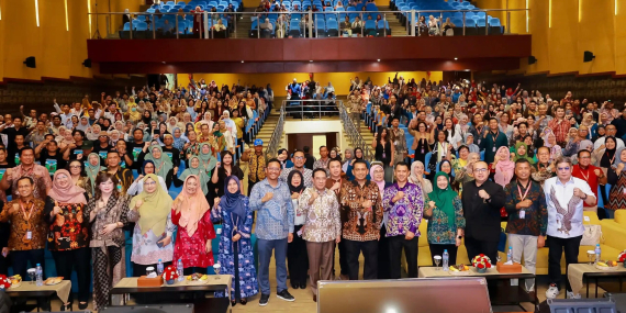 generasi-muda-kerap-terlena-tren-yang-menganggap-rokok-keren