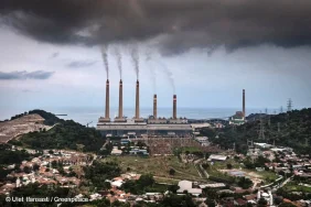 ri-tambah-pltu-saat-dunia-mundur-dari-batu-bara,-ada-apa-dengan-transisi-energi?