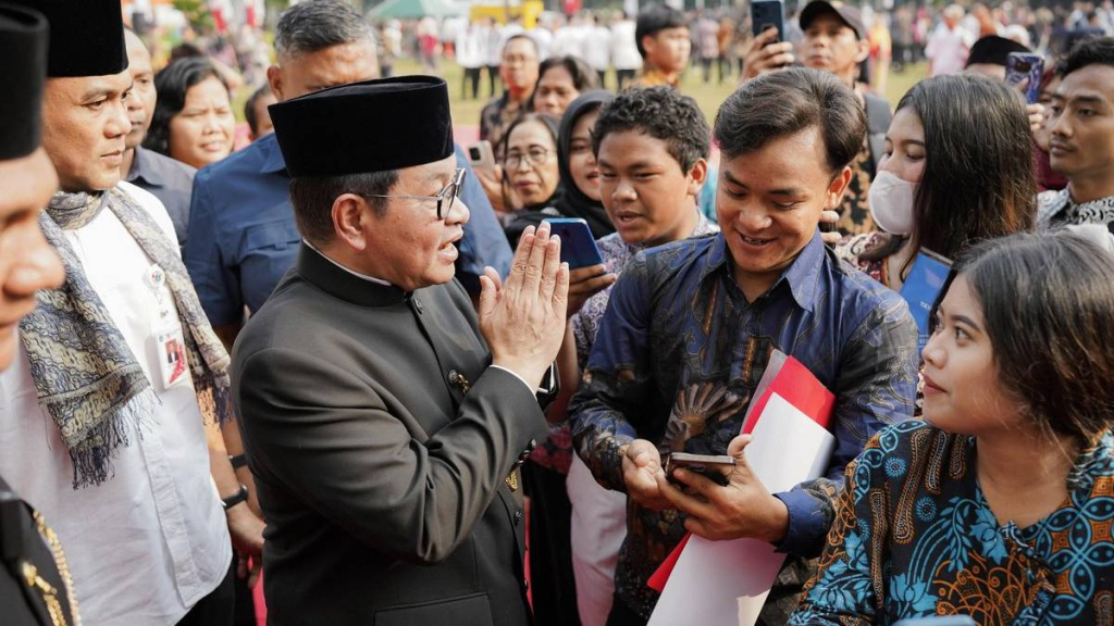 pramono-anung-resmikan-ring-tinju-pasar-rebo-untuk-tekan-angka-tawuran