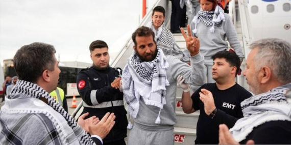 Menlu RI jamin 9 WNI aktivis flotilla Gaza pulang ke tanah air