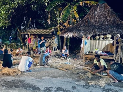 memeden-gadhu,-festival-budaya-yang-hidupkan-gotong-royong-dan-solidaritas-warga